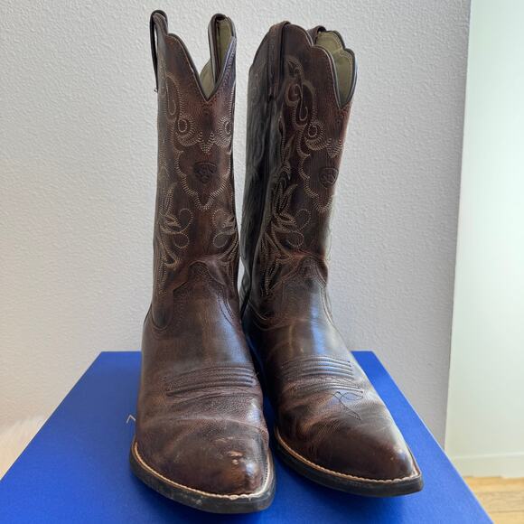 Ariat Women's Heritage Western Cowboy Sassy Brown Boots - Distressed Leather 7B - Picture 2 of 11